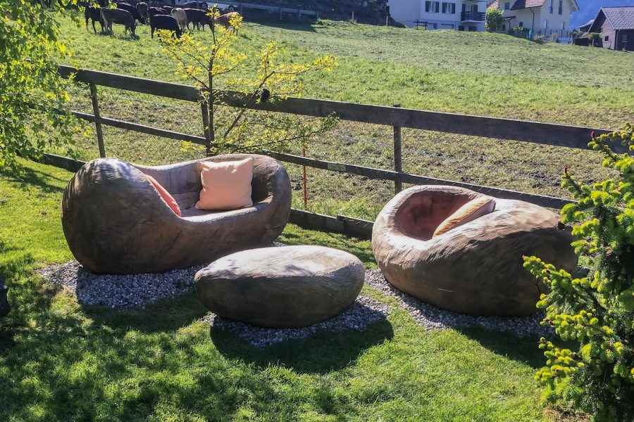 Loungesteine - Thomas Rösler - Landschaftsobjekte aus massiver Eiche